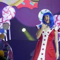 Katy Perry performing at the O2 arena - Photos | Picture 102876